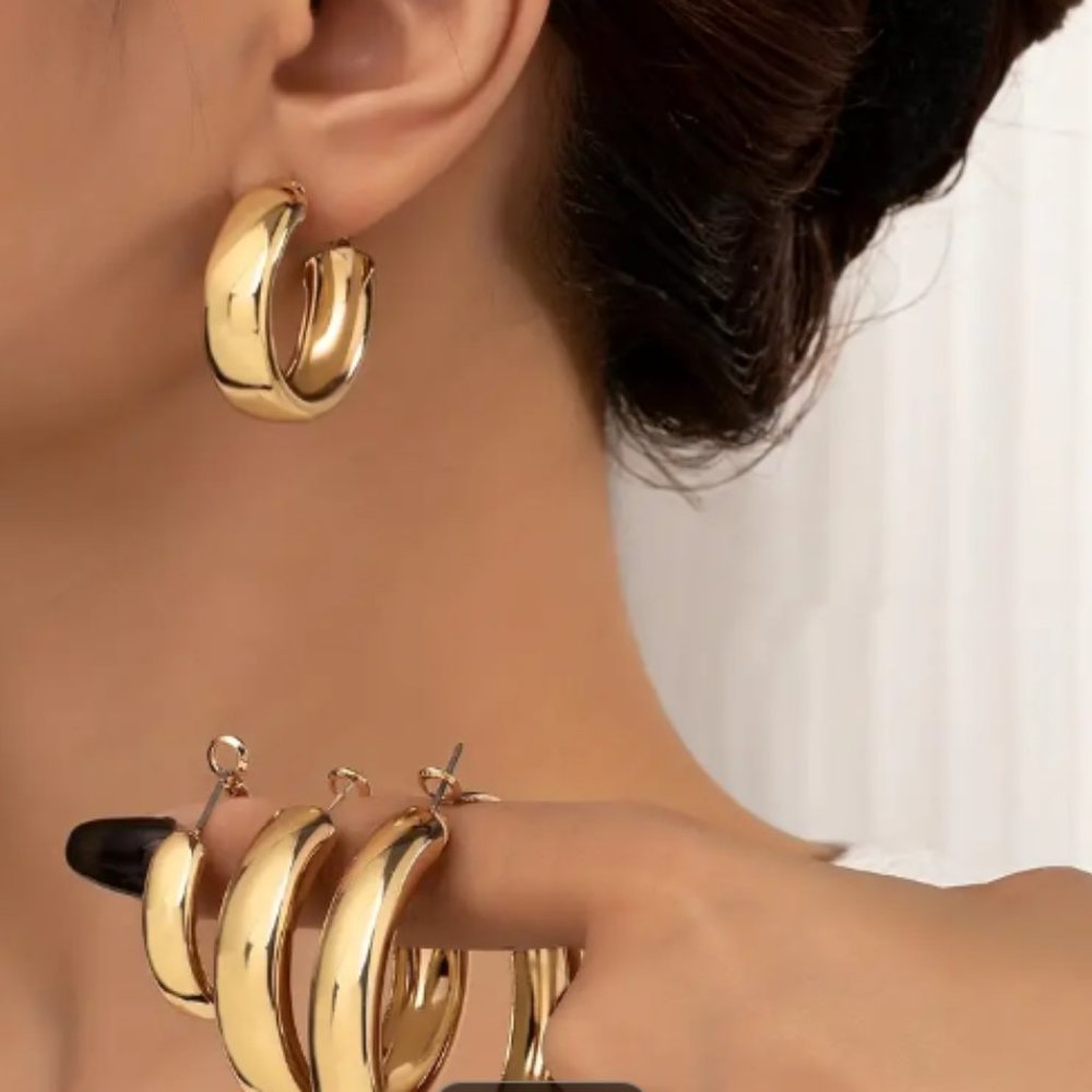 NEW Golden Chunky Hoop Earrings Elegant Court Style Jewelry Great Gift x4 pairs